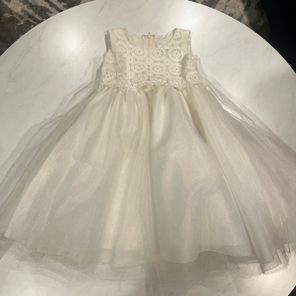 Swea Pea & Lilli ivory girls lace and tulle flower girl dress size 3T like new!
